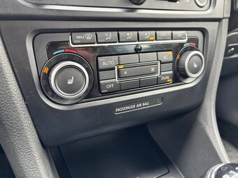 VW Golf Vl 2.0TDI / 2011 / 195xxxkm
- 9