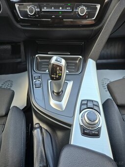 BMW 318D 105kW Touring Automat M-paket Bi-XENON NAVI SENZORY - 9