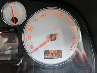 Peugeot 307 2.0 16V XR Présence - 9