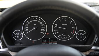 BMW Řada 3, 330d 190kW xDrive LuxuryLine - 9