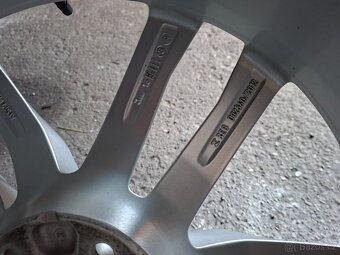 Alu kola Audi R20 5x112 originál s novýma gumová kumho. - 9