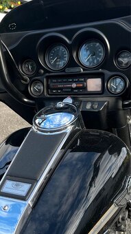 Harley - Davidson FLHTCI - 100th výroční model. - 9