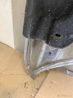 Ford Mondeo 3, kapota - 9