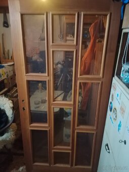 Dřevěné vchodové  dveře (pravé) - 9