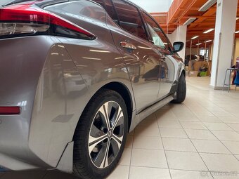 Nissan Leaf 40 kWh TEKNA - 9