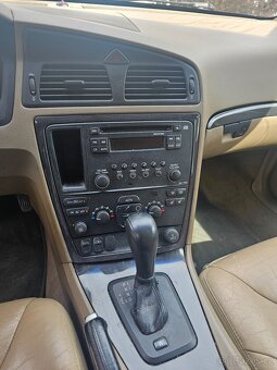 Volvo V 70 2.4 D5 - 11/2004 - 9