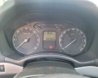Škoda Octavia II 2.0TDI PD Ambiente Combi 103kw 2007 - 9