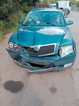 Škoda Octavia 2 1.6 MPI r.v. 2006 bouraná - 9