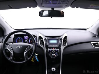 Hyundai i30 1,4 CVVT 73kW CZ 1.Maj Klima (2015) - 9