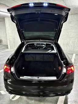 AUDI A5 B9 2.0TFSI 140kw A/T PANO - 9