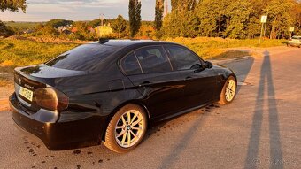 BMW E90 330 xd - 9