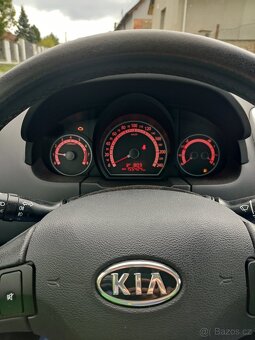 KIA CEED 1.4 i R.V.2010 - 9