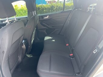 FORD FOCUS ST-Line - 9