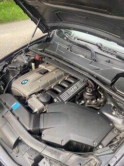 Bmw e90 325i - 9