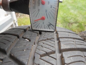 ALU KOLA +ZIMNÍ PNEU 165/70R14 BARUM POLARIS 5 OBUTE FÁBIA 1 - 9