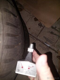 zimní pneu s disky - 9