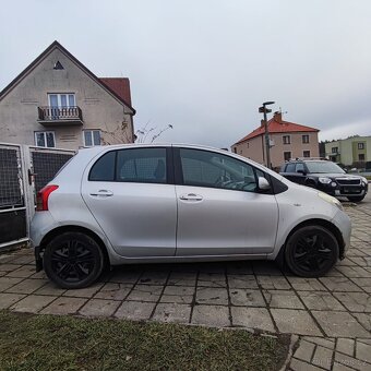 Toyota yaris 1,0 benzín  rozvod řetěz - 9