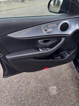 Mercedes Benz w213 E200d 2019 110kW - 9