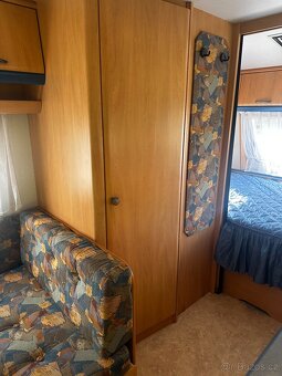 Karavan Hobby 440, pro 4 osoby, rok 1997 - 9