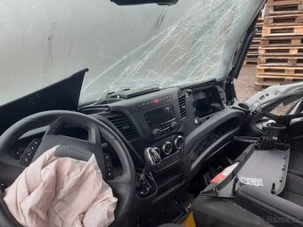 Iveco daily 35C14 havarované zamluvené - 9