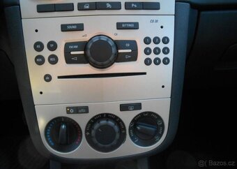 Opel Corsa 1,2 59 kW KLIMA Serviska benzín - 9
