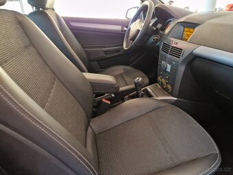 Opel Astra 1.6 16V 77kW kombi - 9