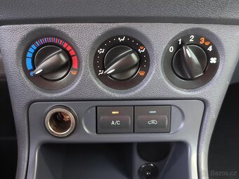 Ford Tourneo Connect 1.8TDCi , 66 kW nafta, 2010 - 9