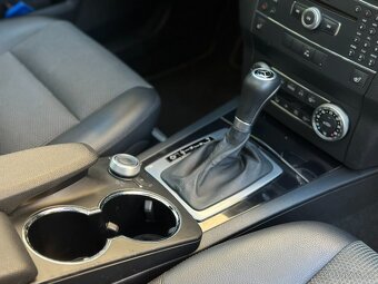 Prodám Mercedes Benz GLK 320CDI 4Matic - 9