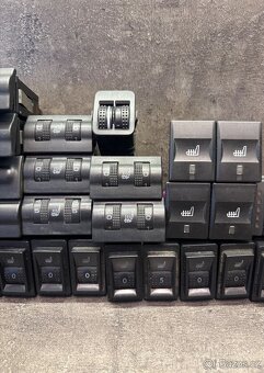 Ovladače výhřevu sedadel - 9