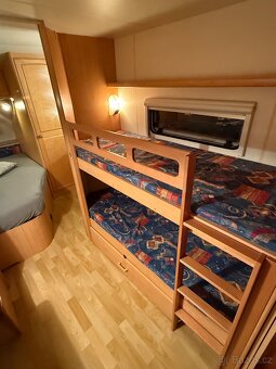 HOBBY EXCLUSIVE 720 2001 - 9