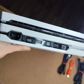 Playstation 4 PRO 1 TB + 8 her - 9