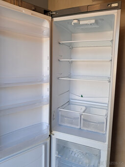 Lednice s mrazakem Indesit BIAAA 14P X - 9