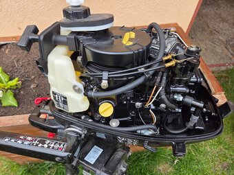 Nafukovací člun s motorem - 9