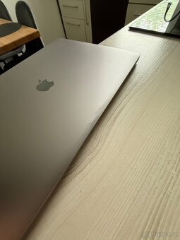 MacBook Pro 16'' 2019 1TB - 9