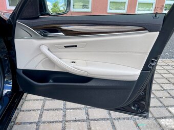 BMW G30 FL 530e/215kw, Luxury Line, pěkný vůz, DPH - 9