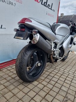 Triumph Daytona 955i - 9