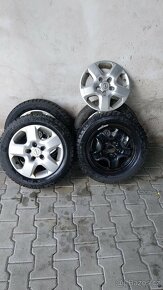 Prodám zimní sadu Opel pneu 185/60/15 - 9
