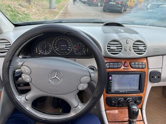 Mecedes-Benz CLK 240 V6i - 9