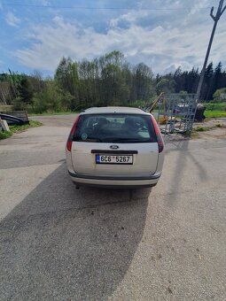 Prodám ford focus 1.6 tdci r.v.2005 - 9