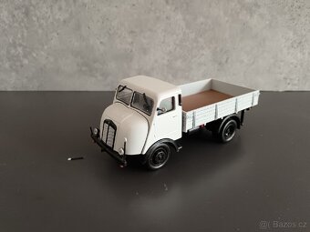 Kultovní náklaďáky 1:43 / 2 - 9