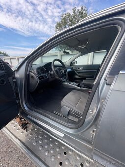 Náhradní díly z vozu Audi A6 4F C6 Avant - 9