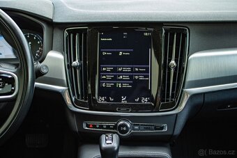 Volvo V90 T4 2.0L Momentum A/T 2019 - 9