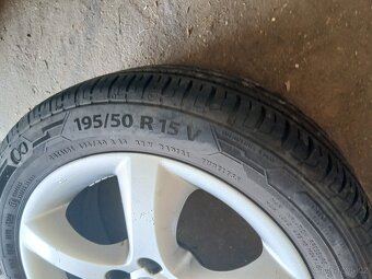 ALU KOLA 5Jx14 H2 s PNEU Bravuris 5 HM 195/50 R15 V - 9
