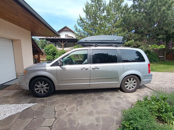 Pronájem auta Chrysler Voyager pro 7 osob - 9