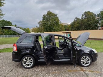 Opel zafira 1.6i turbo 110kw r.2010 stk 2026/10 - 9