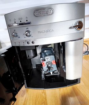 Automatický kávovar DeLonghi Magnifica - 9