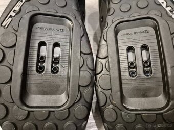 Five Ten Kestrel Black Solar Red, vel. 44 - 9