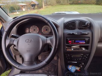 PRODÁM HYUNDAI SANTA FE 2.0 Crdi 83 Kw 4x4 - 9