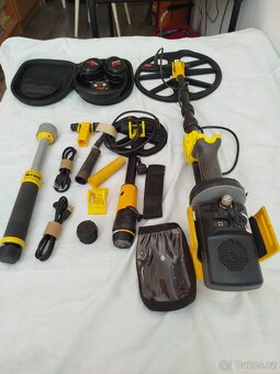 Detektor kovu Minelab Equinox 800 - 9