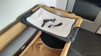 Cestovní postýlka +patro, pult a síť - 9